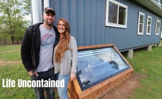 Life Uncontained couple Mackenzie and Spenser has build solar water heater